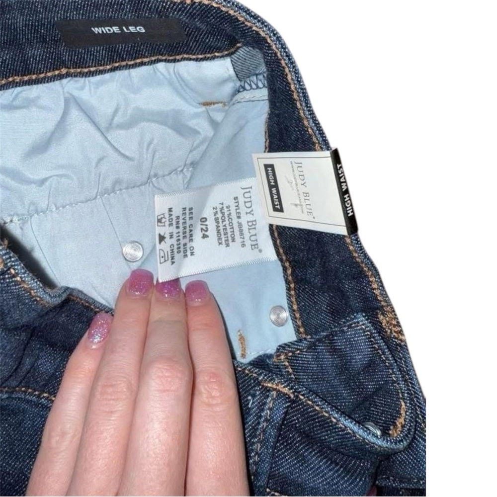 Judy Blue Dark Indigo Wide leg crop trouser style. So cute. Size 0/24 nwt! - Picture 6 of 10